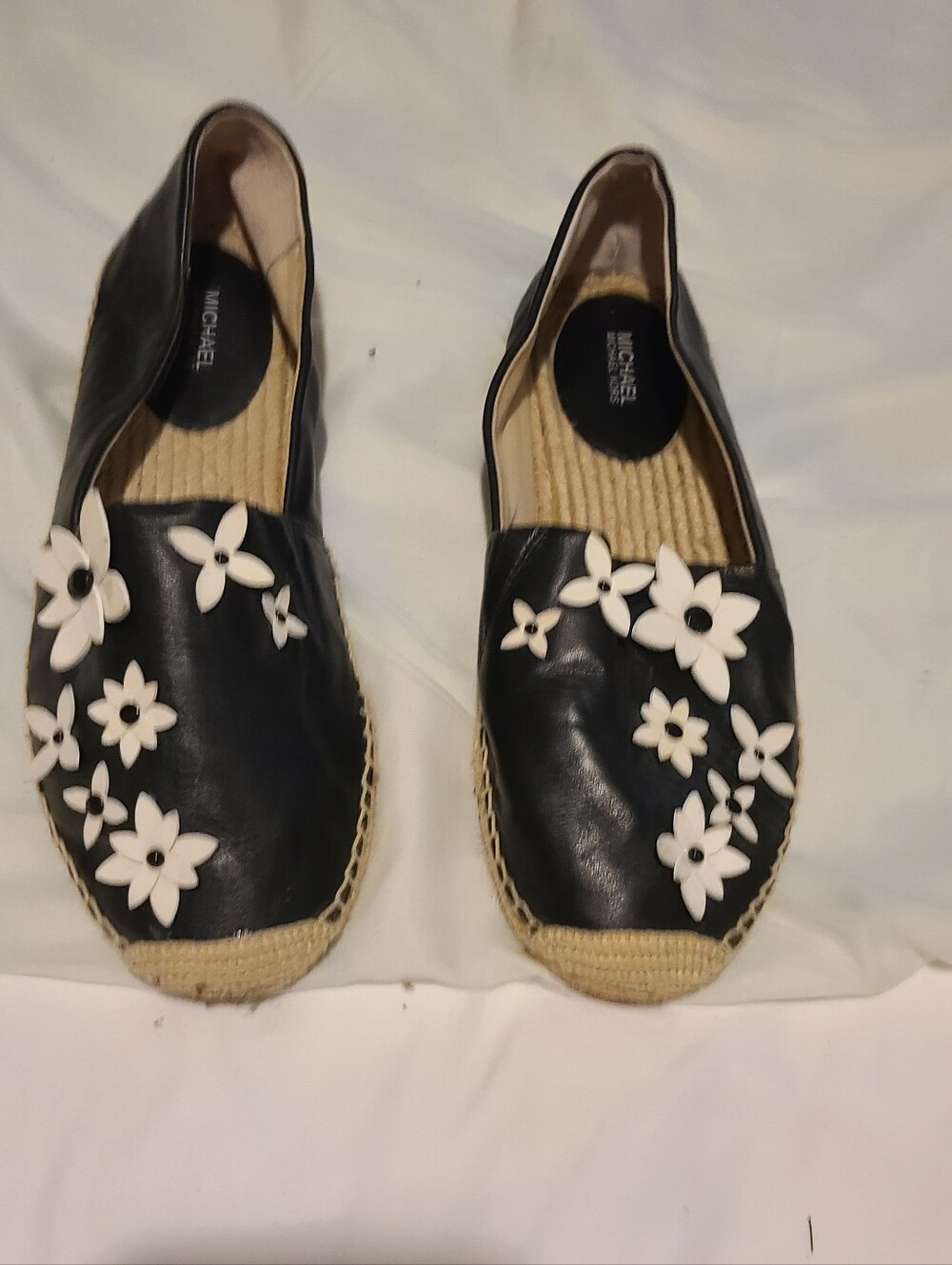 Michael Kors Lola Espadrilles sz 9.5 NWOT Black Leather w/ White Flowers